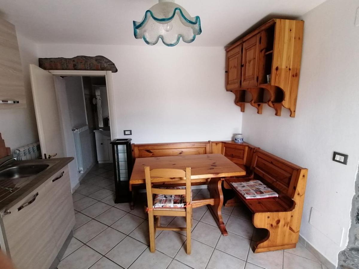 La Casa Nella Collina Apartamento Beverino Exterior foto